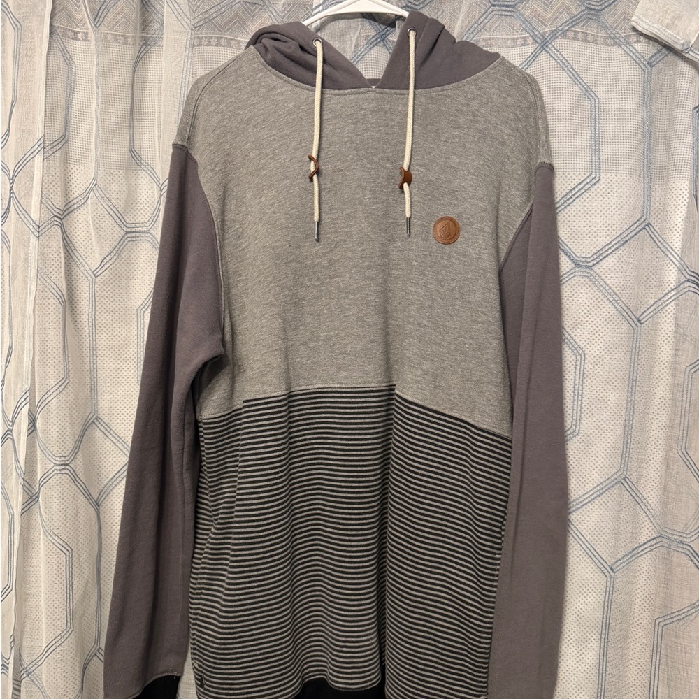 Y2K Volcom Two-Tone Gray Men's Hoodie